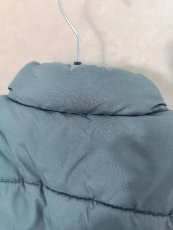💎 Sleeveless gray puffer jacket • 2 years old • Trendy 💎 – photo 8